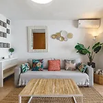 Lovely Flat On The - Awesome View